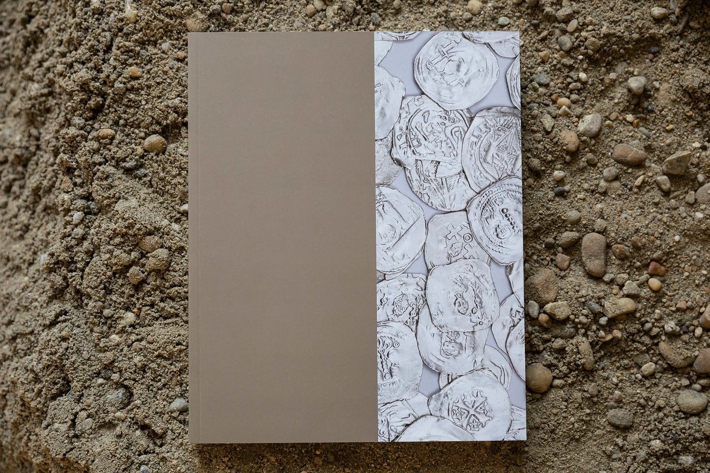 Editorial Design: Treasure Hunt by Agnes Herr