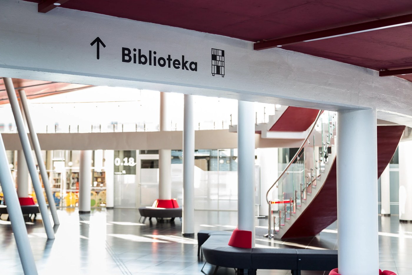Wayfinding system mediateka tychy blank studio: Spatial Geometry