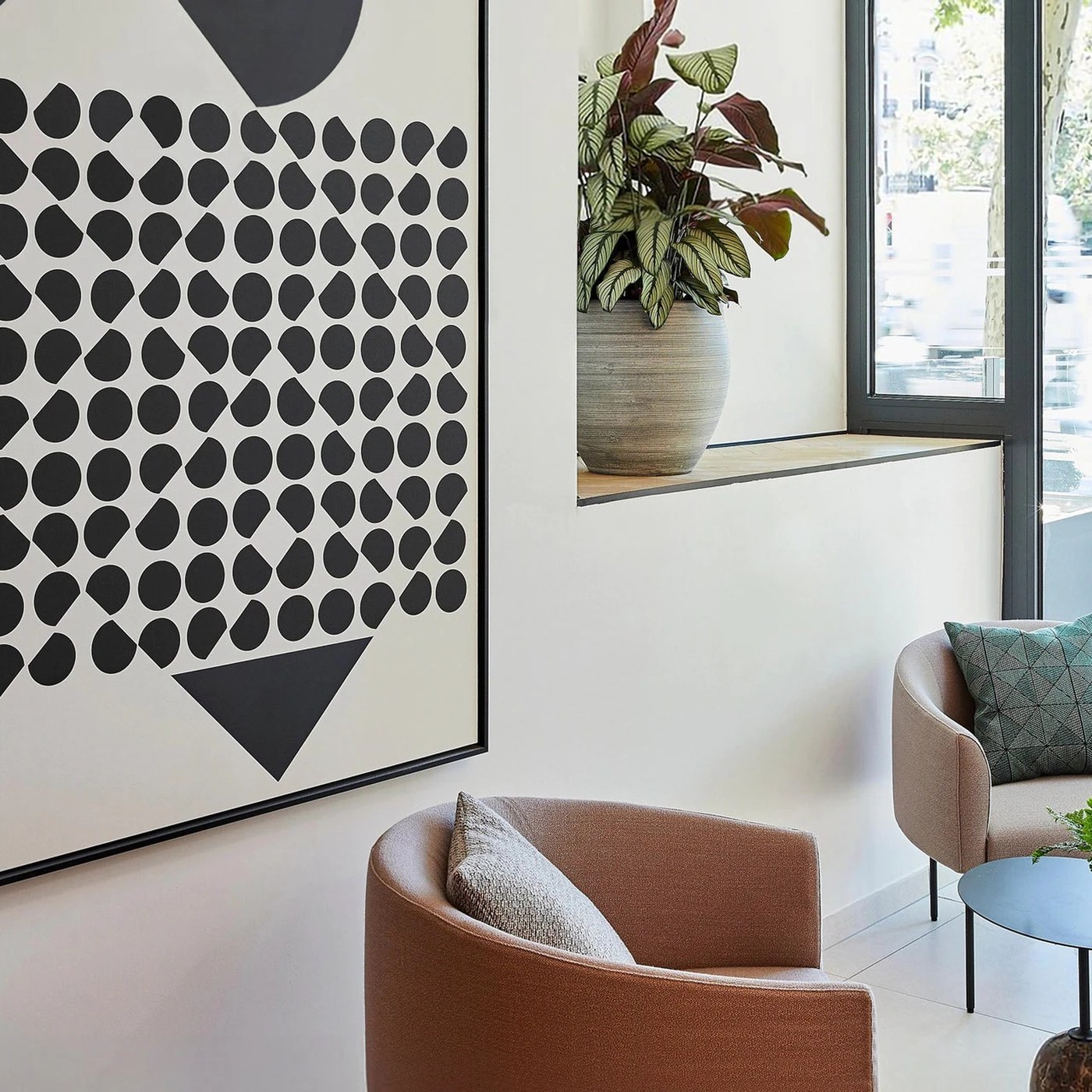Geometric Art Direction: Artworks in Paris