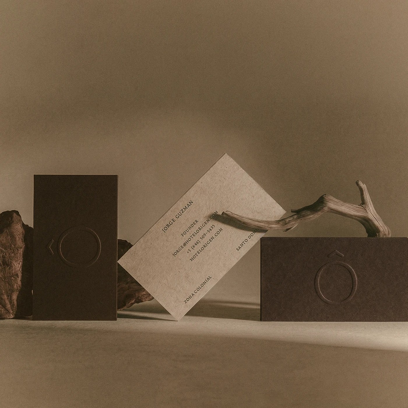 Hotel Rigen Fugitiva .co Branding System