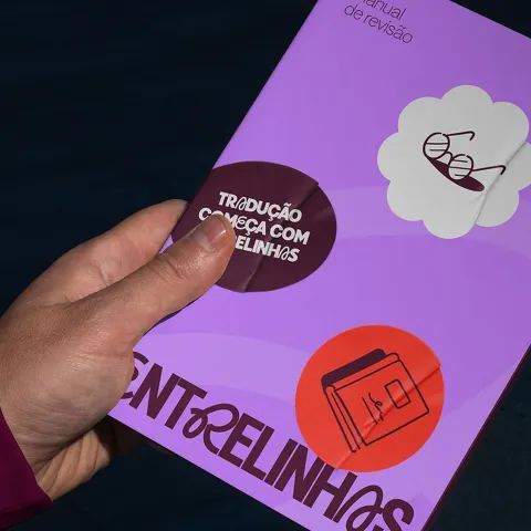 Entrelinhas Brand Identity Design by Chá de Bold Estúdio