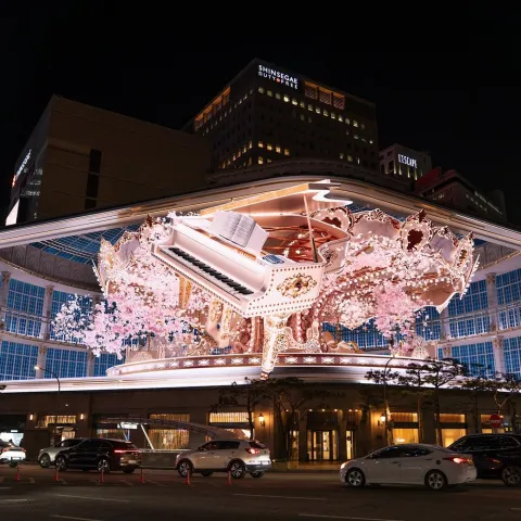 Media Facade: ORGEL IN BLOOM Reimagines Architectural Scale