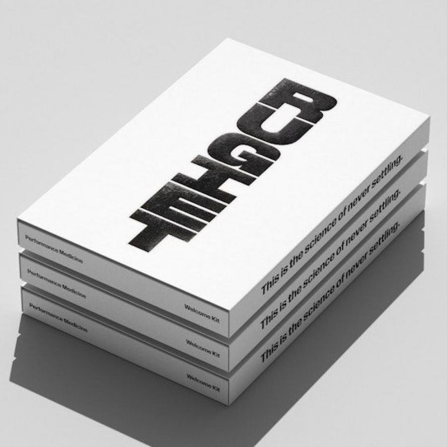 Rugiet hero packaging mockup branding